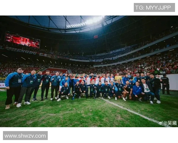 2019年一方与申花激战正酣球迷热情高涨赛场精彩纷呈 2019年一方与申花激战正酣球迷热情高涨赛场精彩纷呈